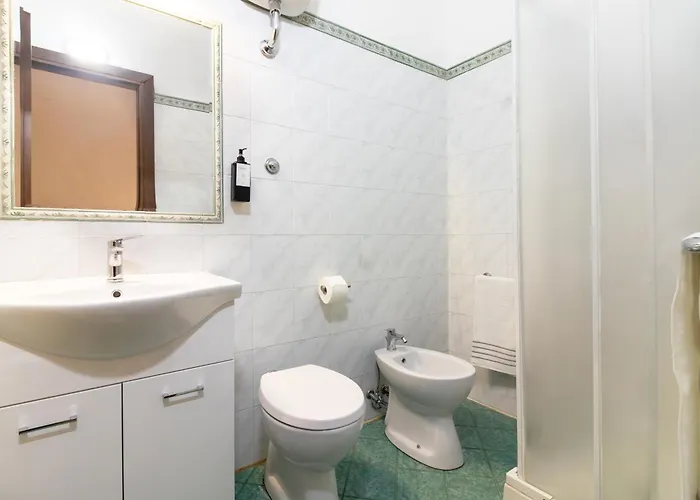 Domus Otel *